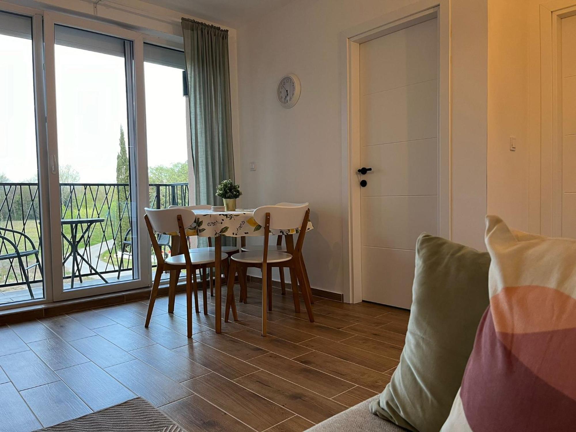 Apartmani Zivkovic Veliko Gradište Exteriör bild