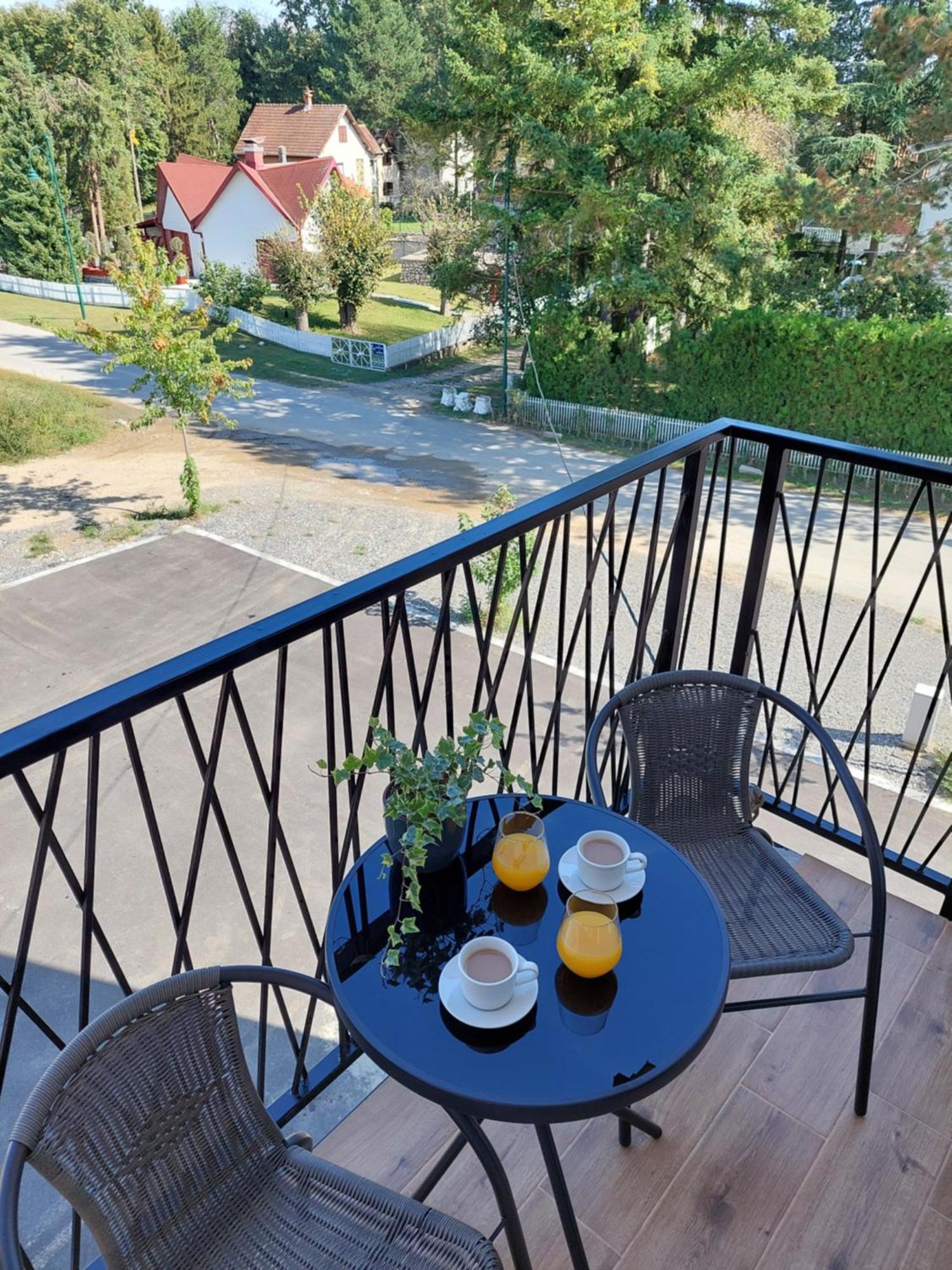 Apartmani Zivkovic Veliko Gradište Exteriör bild